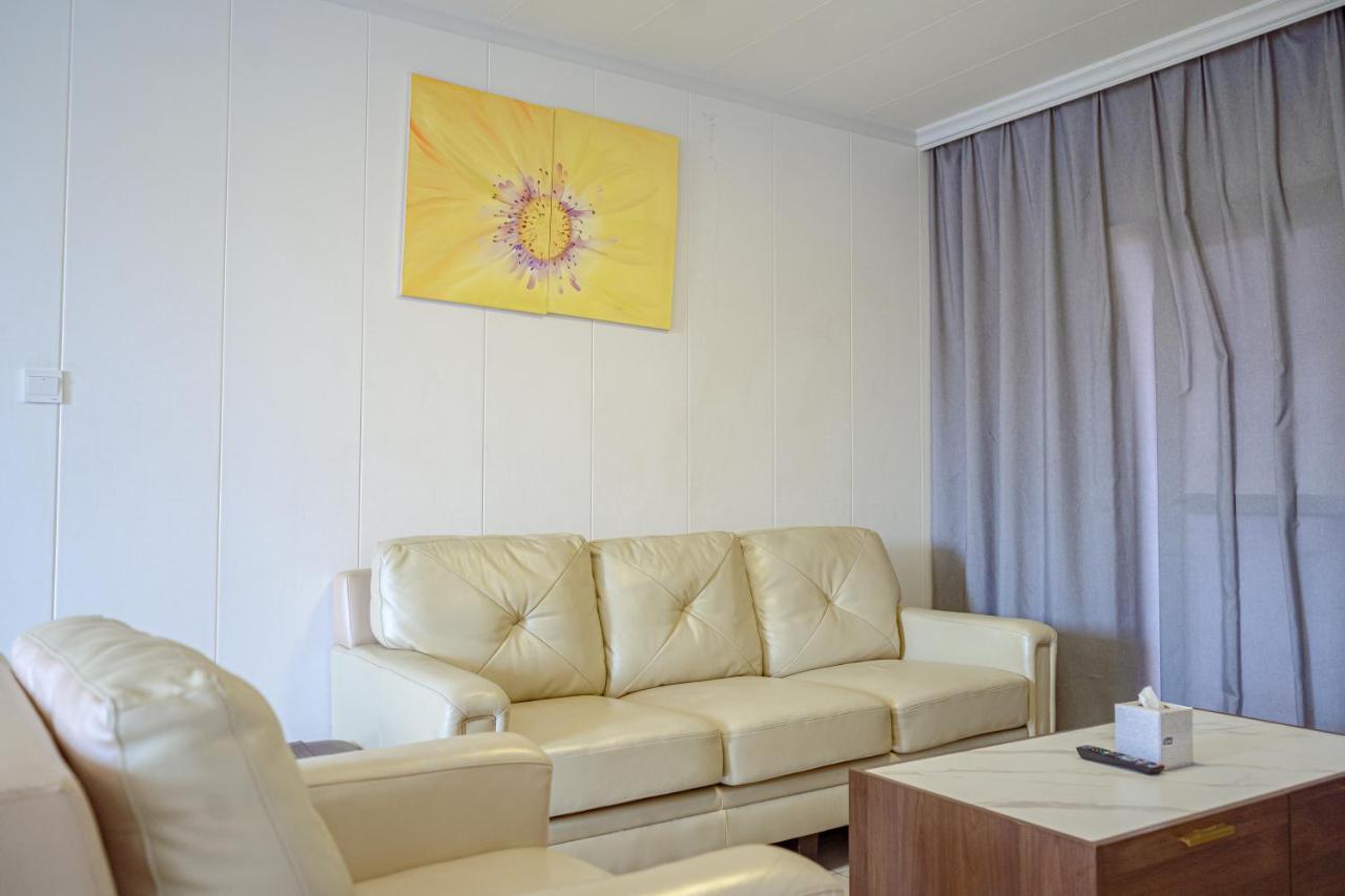 Phoenix Apartment By Link Кигали Екстериор снимка